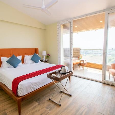 Octave Rococco Morjim Hotel Pernem Exterior foto