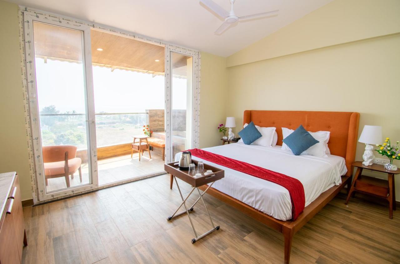 Octave Rococco Morjim Hotel Pernem Exterior foto