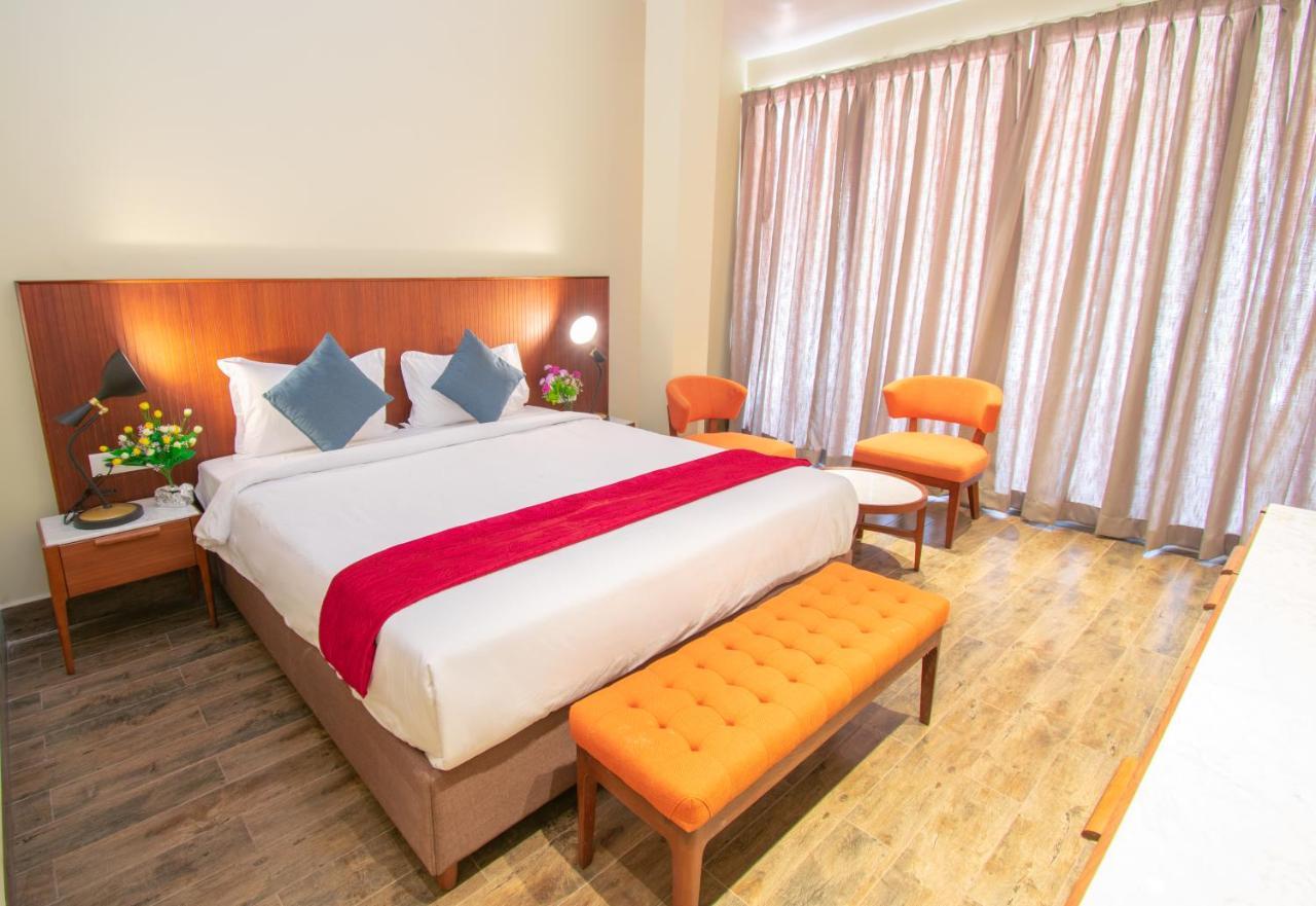 Octave Rococco Morjim Hotel Pernem Exterior foto