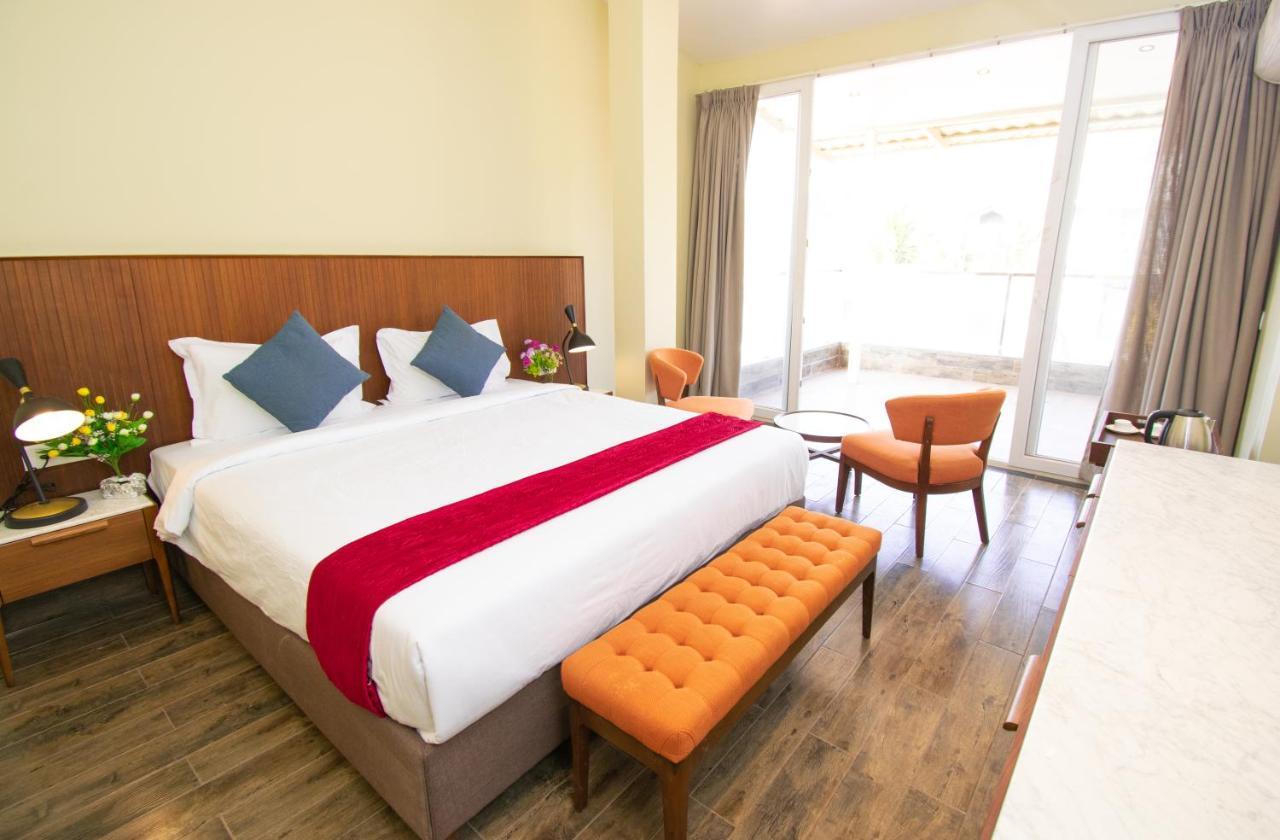Octave Rococco Morjim Hotel Pernem Exterior foto