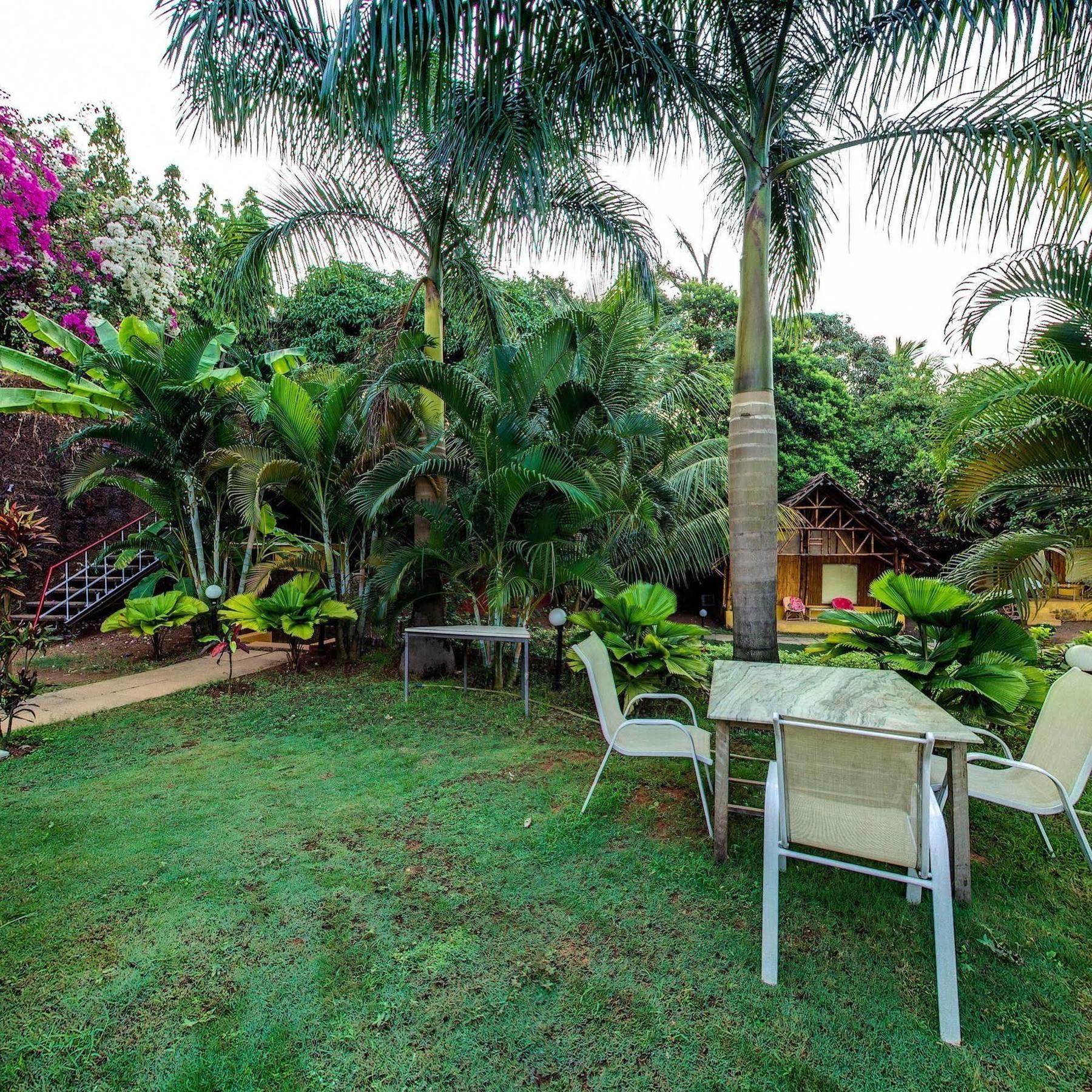 Octave Rococco Morjim Hotel Pernem Exterior foto